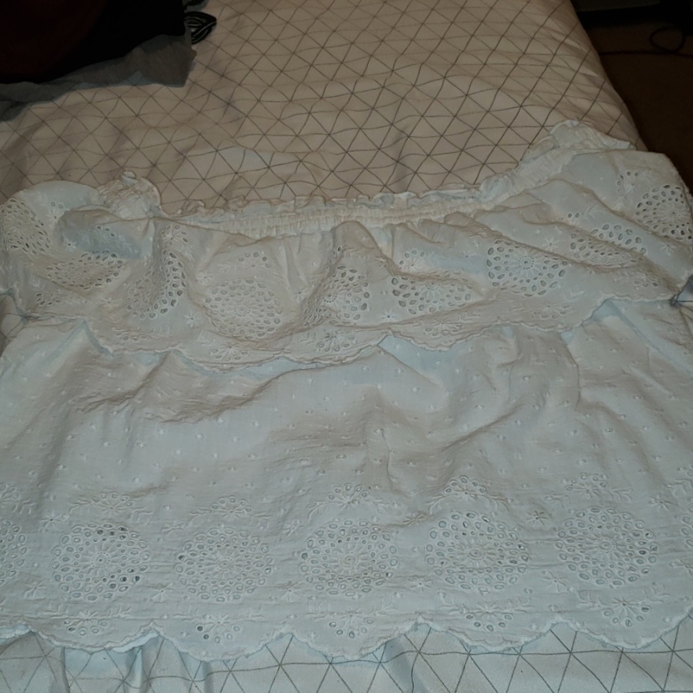 American Eagle Off the shoulder eyelet top